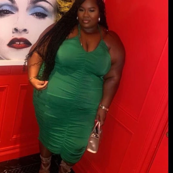 Green dress - Picture 2 of 2